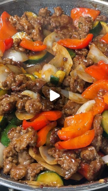 Spicy Pork Stir Fry, Sweet And Spicy Pork, Carman Wilken, Pork Stir Fry Recipes, Tiktok Food, Asian Pork, Recipes Asian, Quick Stir Fry, Pork Stir Fry