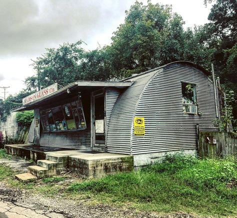 Quonset Garage, Quonset Hut Garage, Quansa Hut Houses, Quanza Hut House, Quonset Hut Homes Interior Floor Plans, Small Barn House, Farm Style House, Quonset Hut Homes, Quonset Homes