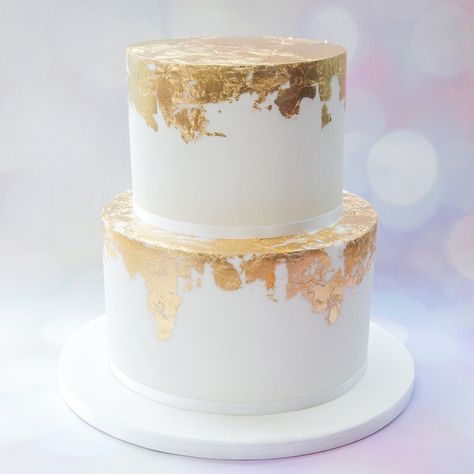 Gold Foil Cake, Foil Cake, Farewell Cake, Silver Wedding Cake, Gold Ombre, Log Cake, Tart Dessert, Ombre Glitter, Individual Desserts