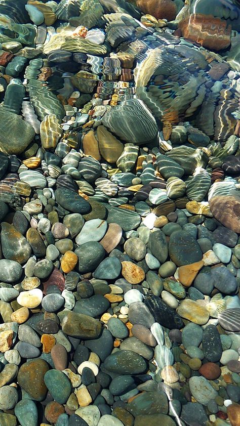 Drawers Handles, Ocean Collection, Wallpaper Texture, Inspiration Nature, River Stones, Under Water, Foto Ideas Instagram, Summer Wallpaper, Nature Aesthetic