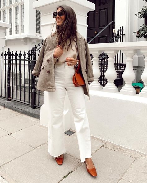 Beatriz | Madame de beige 🤍 Cashmere sweater: @londoncashmerecompany Trousers: @zara (le marine) Blazer: @elroseclothing Shoes: @arketofficial… | Instagram Marine Jeans, Sunglasses Celine, Zara Outfit, Zara White, Cashmere Sweater, Cashmere Sweaters, Cashmere, Casual Outfits, Zara