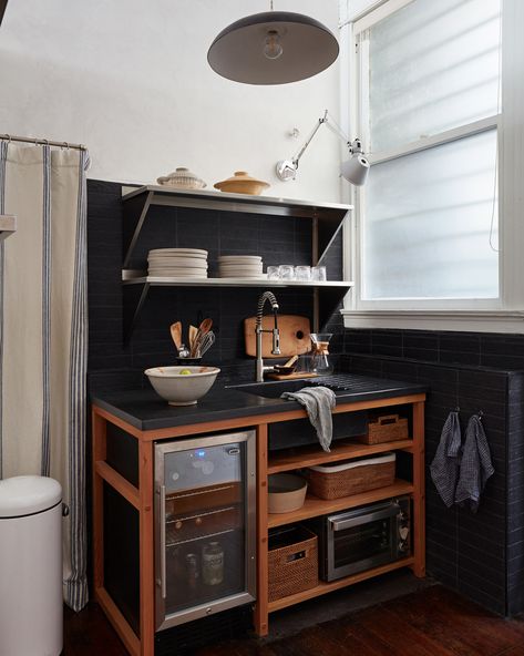 Steal This Look: A Small, Chic Kitchenette for a Creative Studio in SF - Remodelista Office Kitchenette, Kitchenette Ideas, Kitchenette Design, Small Kitchenette, Model Dapur, Ikea Ivar, Look Office, Deco Studio, Rustic Modern Kitchen