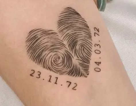 311 Tattoo Ideas, Kids Fingerprint Tattoo, Thumb Print Heart Tattoo, Thumb Print Tattoo Ideas, Tattoos For Parents, Thumbprint Tattoo, Fingerprint Heart Tattoos, Fingerprint Tattoos, Cute Simple Tattoos