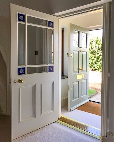 Victorian vestibule internal door t Vestibule Door Ideas, Victorian Porch Doors, Internal Front Door Entrance, Internal Porch Door Ideas, Internal Front Door, Porch Door Ideas Entrance, Glass Porch Door, Victorian Glass Door, Victorian Back Door