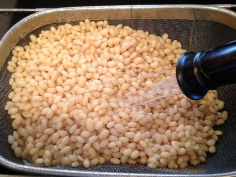 How to Take The Gas Out of Beans - My Country Table Navy Beans And Ham, Dry Beans Recipe, Country Table, Dry Beans, Food Info, Idee Pasto Sano, Dried Beans, Bean Soup, Baked Beans