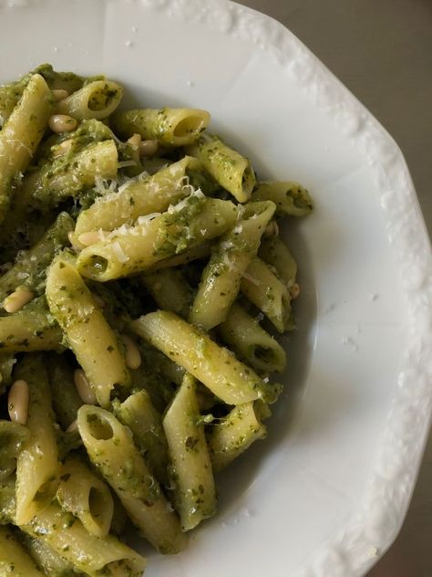 Think Food, Pesto Pasta, Food Is Fuel, Greens Recipe, Food Obsession, Pretty Food, Food Cravings, I Love Food, Aesthetic Food