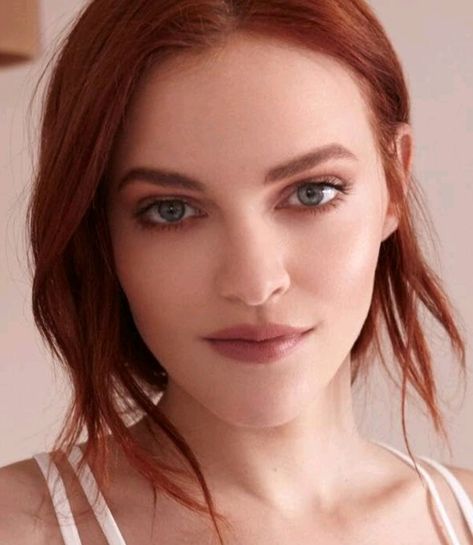 MADELINE BREWER (Photo by Martina Tolot) Madeline Brewer, Red Hair Makeup, Netflix Horror, Elisabeth Moss, Female Character Inspiration, Psychological Horror, Orange Is The New, Orange Is The New Black, The Hollywood Reporter