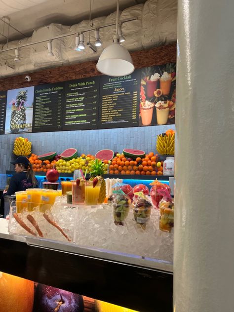 boston fruit store! Juice Bar Design Ideas, Fruit Cocktail Drink, Juice Business, Juice Cafe, Fruit Store, Juice Bar Design, Fruit And Veg Shop, Juice Store, Juice Shop