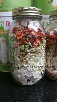 Meal In A Jar Recipes, Food In A Jar, Jar Food Gifts, Mason Jar Gifts Recipes, Meal In A Jar, Thrive Life Recipes, Mason Jar Mixes, Freeze Dried Food Storage, Harvest Right Freeze Dryer