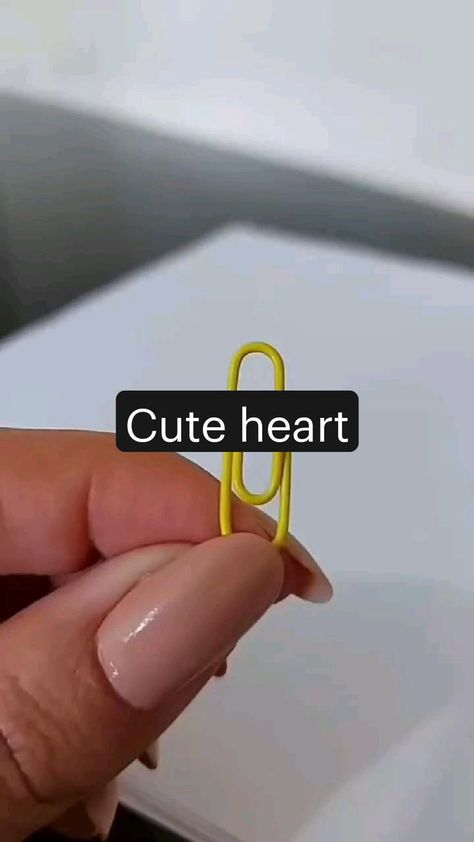 Heart Paper Clip, Bookmarks Paper, Heart Paper, Diy Bookmarks, Diy Crafts To Do, Paper Heart, Diy Crafts Hacks, Easy Diy Art, Diy Creative Crafts