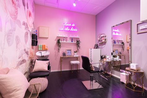 Salon Republic Murrieta | Modern Salon Studios is Now Open! Hair Suite Decor Salon Ideas, Beauty Salon Room, Salon Suite Decor, Beauty Shop Decor, Makeup Studio Decor, Home Hair Salons, Beauty Room Salon, Home Beauty Salon, Esthetician Room Decor