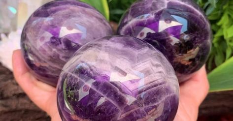 Power & Benefits of Chevron Amethyst (Dream Amethyst): Chevron Amethyst is a crystal that is ... Dream Amethyst Meaning, Kinds Of Crystals, Amethyst Meaning, Dream Amethyst, Dream Recall, About Crystals, Chevron Amethyst, Rock Minerals, Body Organs