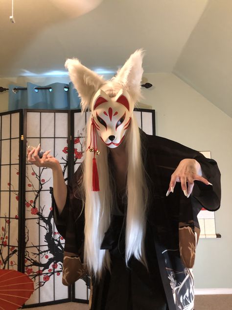 #cosplay #kitsunecosplayer #kitsune #foxyokai #demonfox #japanesedemon #yokai Nine Tailed Fox Cosplay, Fox Mask Aesthetic, Kitsune Clothes, Kitsune Monster, Kitsune Mask Design, Kitsune Makeup, Kitsune Costume, Yokai Oc, Kitsune Woman