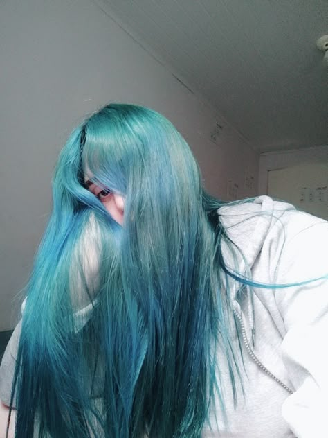 Teal Hair, Natural Curls Hairstyles, Short Hair Color, Hair Dye Colors, Dye My Hair, Hair Inspiration Color, Hair Reference, Cool Hair, Hair Inspo Color