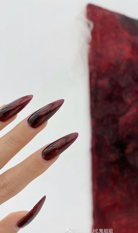 Dark Feminine Acrylic Nails, Nail Art Ideas Simple, Nail Design Brown, Pearly Nails, Alternative Nails, Nails Ombré, Nails Mermaid, Nails Pearl, Burgundy Aesthetic