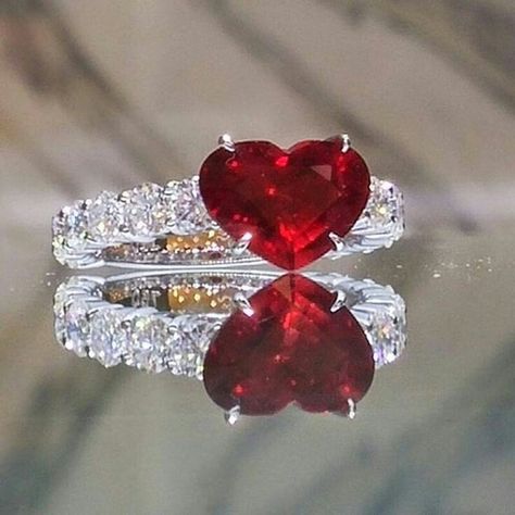 I really like this ring, it just looks happy!! Heart Shaped Diamond Ring, Jewerly Ring, Drugstore Foundation, Heart Shaped Diamond, Ruby Jewelry, I Love Jewelry, Pretty Rings, Leopards, Gorgeous Jewelry