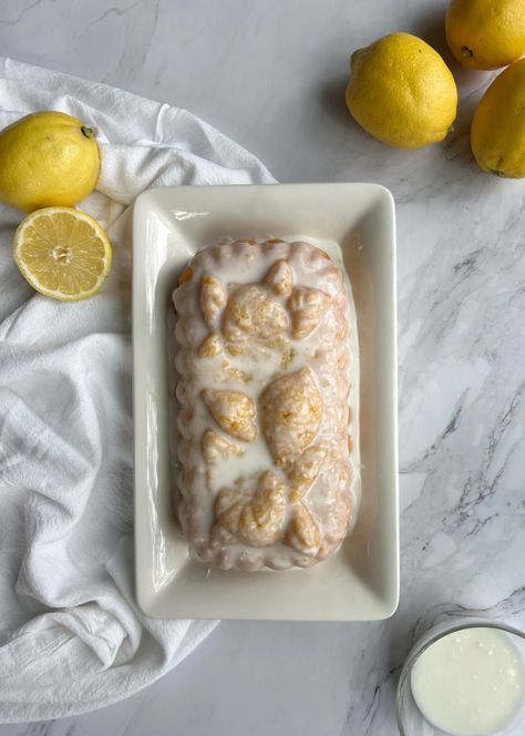 Moist & Easy Italian Lemon Ricotta Loaf Cake Recipe - Pinecones and Acorns Lemon Ricotta Cheese, Cake And Pastries, Lemon Ricotta Cake, Cake Bars Recipe, Blueberry Loaf, Cake Bar, How To Make Lasagna, Loaf Cake Recipes, Italian Cakes