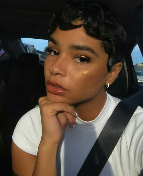 KHAYANDERSON Aiyana Lewis, Buzzed Hair Women, Finger Waves Short Hair, Finger Wave Hair, Short Natural Curly Hair, Short Hair Inspiration, Short Hair Inspo, Buzzed Hair, Natural Hair Short