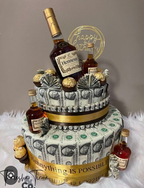 Wine Gift Box Ideas, Beer Bouquet, Money Lei Diy, Money Birthday Cake, Hennessy Very Special Cognac, 30th Ideas, Money Cakes, Money Creation, Chocolate Covered Strawberry Recipe