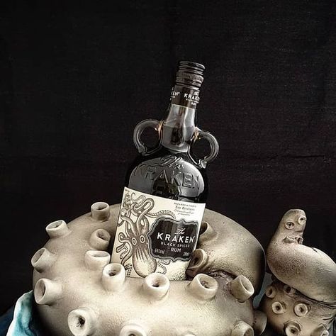 Sam Gordon (Mellor) on Instagram: "My father in law and I actually like a lot of the same things, books, art, beards, Kraken Rum... happy birthday Brian you're awesome 🐙 #cake #birthdaycake #kraken #krakencake #krakenrum #krakenblackspicedrum #thekracken #releasethekraken #tentacles #tentaclecake #oceancake #seacake #realisticcake #airbrushedcake #paintedcake #edibleart #weirdcake #scarycake #suckers #krakenrumcake #cakesofinstagram #cakedesign #cakedesigner #coolcakes #horrorcake #unusualcake Kracken Rum, Kraken Cake, Happy Birthday Brian, Horror Cake, Scary Cakes, Kraken Rum, Halloween Dinner Party, Ocean Cakes, Realistic Cakes