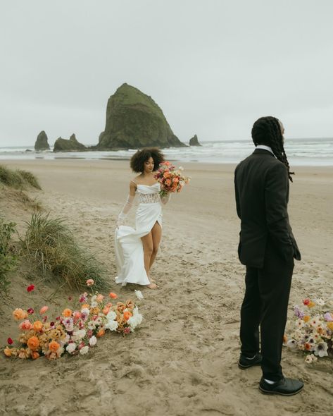 in honor of planning my return to oregon here’s a little bit of love on the coast for the feed keywords; pnw photographer, pnw elopement, save the date, or photographer, pnw, salt life, 2025 bride, 2025 elopement, elopement, beach elopement, beach love, canon beach, for the in love, elopement photographer, candid photographer, documentary wedding, documentary photographer, west coast - @tildeathwedoartsociety @pdxmodelcouple @wrongnumberfloral @shopdressgallery @shantillyartistry Foggy Elopement, State Park Elopement, Elopement Oregon, Canon Beach, Pnw Elopement, Elopement Beach, Ecola State Park, Joshua Tree Elopement, Elopement Wedding Photography