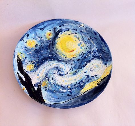 starry night plate Starry Night Plate, Start Night, Advanced Ceramics, Pottery Painting Designs, Paper Plate Crafts, Painted Plates, Pottery Crafts, Rock Painting Designs, Painting Designs