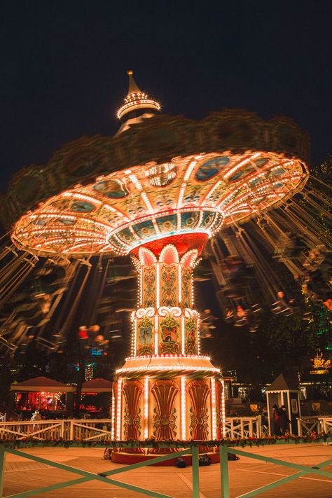 Circus Aesthetic, Dark Circus, Carnival Rides, Parc D'attraction, Fun Fair, Merry Go Round, Night Aesthetic, Amusement Park, Aesthetic Iphone Wallpaper