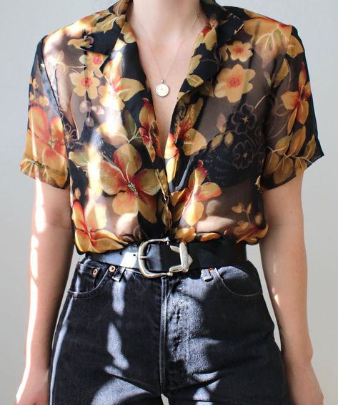 Supervillain Aesthetic, Dyke Fashion, Queer Outfits, Lesbian Fashion, Outfits 90s, Summer Outfits For Teens, Queer Fashion, Floral Button Up, Button Up Blouse