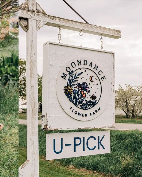 So much fun this past Sunday at Moondance Flower Farm's Mother's Day Event! 🌸 ☀️🤍 In true Kristina fashion I took 1,000+ pics, but here are some of my favorites. Flower Farm Sign, Flower Farm Branding, Flower Farm Aesthetic, Flower Farm Stand, Ladybug Farm, Roadside Farm Stand Ideas, Flower Farm Logo, Farm Signage, Churro Cart