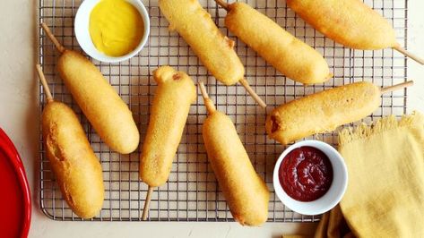 Vegan Corn Dogs Recipe - Food.com Unique Hot Dog Recipes, Vegan Corn Dogs, Corn Dogs Recipe, Corn Dog Recipe, Hotdog Chili Recipe, Fried Pastry, Summer Vegetarian Recipes, Candy Bar Recipe, Corndog Recipe