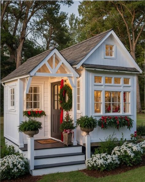 Chicken Habitat, Tiny Farmhouse Plans, Cottage Elevation, Chicken Coop Inside, Little Cottage House, Victorian Tiny House, Cute Small Houses, Tiny Farmhouse, Shed Tiny House