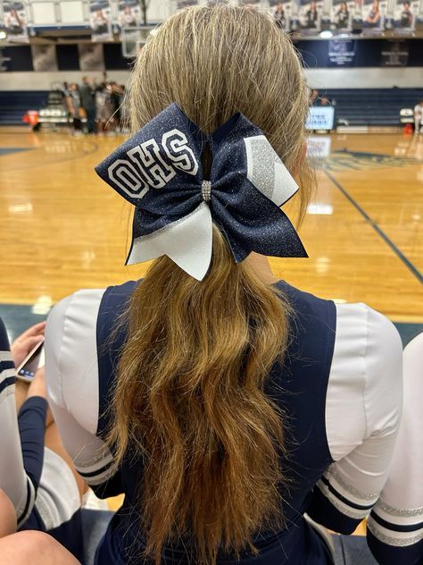 Low Ponytail Cheer Hair, Hairstyles With Cheer Bows, Cheer Hair With Bow, Cheer Bow Hairstyles, School Cheer Hairstyles, Hairstyles For Cheerleading, Cheerleading Hairstyles With Bows, Cheer Hair Ideas, Cheer Bows Ideas