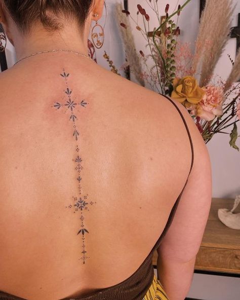 Cool Tattoos For Girls, Boho Tattoos, Tattoo Now, Spine Tattoos For Women, Hand Poked Tattoo, Memorial Tattoo, Spine Tattoo, Matching Tattoo, Back Tattoo Women