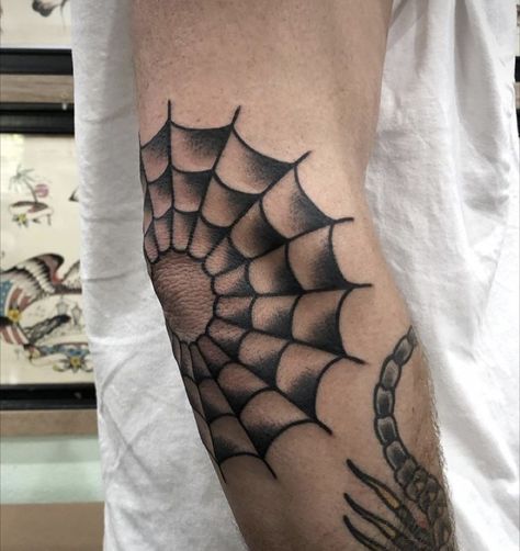 Tattoos Knee, Traditional Tattoo Elbow, Spider Web Tattoo Elbow, Tattoo Elbow, Abstract Tattoo Ideas, Ma Tattoo, Backpiece Tattoo, Spider Web Tattoo, Skull Hand Tattoo