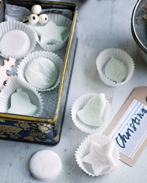 Green tea and peppermint creams recipe | delicious. magazine Peppermint Creams Recipe, Peppermint Creams, Christmas Nibbles, Gift Recipes, Christmas Truffles, Hamper Ideas, Christmas Shortbread, Peppermint Cream, Gin Recipes