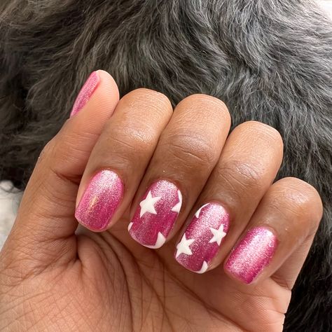 Pink glitter nails white stars Pink Glitter Star Nails, Glitter Star Nails, Glitter Nails White, Bubblegum Pink Nails, Pink Glitter Nails, Nails White, Star Nails, White Stars, Glitter Stars