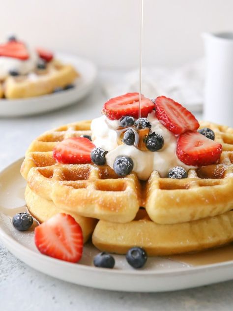 Buttermilk Waffles Recipe, Best Waffle Recipe, Belgian Waffles Recipe, Completely Delicious, Buttermilk Waffles, Waffles Easy, Waffle Recipe, Breakfast Waffles, Waffle Recipes