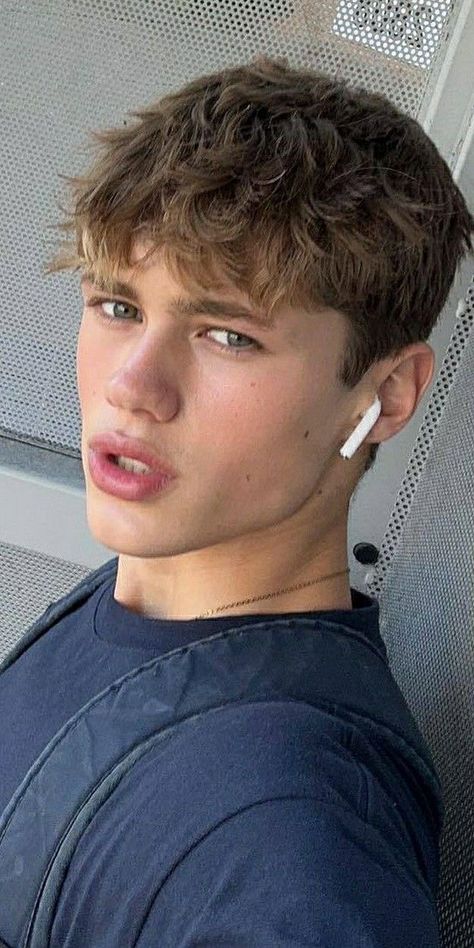 Mens Haircuts Straight Hair, Classic Mens Hairstyles, Male Haircuts Curly, Haircut Names For Men, Mens Haircuts Short Hair, Guy Haircuts Long, Mens Haircut, Faded Hair