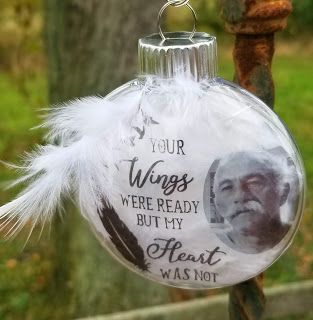 Fields Of Heather: Making Memorial Ornaments Using Printable Transparency Film In Memory Christmas Ornaments, Cricut Ornaments, Floating Ornaments, Memorial Items, Ornament Template, Memorial Ideas, Christmas In Heaven, Personalised Christmas Baubles, Photo Christmas Ornaments