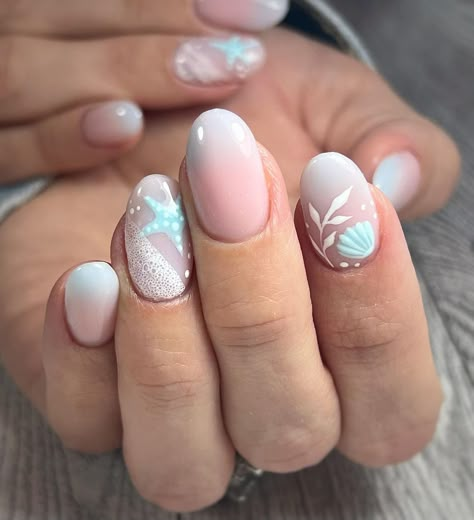 "Be courageous, challenge orthodoxy, stand up for what you believe in.” . @beauty_by_viki_bak 🐚 🌊 . #oceaninspired #oceannails… | Instagram White Ocean Nails, Gel Nails Tropical, Wedding Beach Nails, Summer Animal Nails, Hawaii Manicure Ideas, Christmas Hawaii Nails, Light Pink Beach Nails, Hawaiian Manicure, Beach Engagement Nails