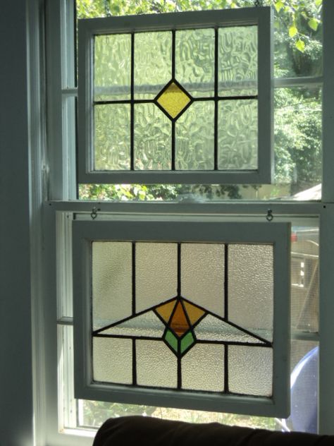 Antique ART Garden: NEAT Ideas for Antique STAINED Glass Windows Traditional Window Treatments, Antique Stained Glass Windows, Diy Stained Glass Window, Hanging Stained Glass, Antique Stain, Stained Glass Window Panel, Stained Glass Decor, Stained Glass Window Hanging, Stained Glass Diy