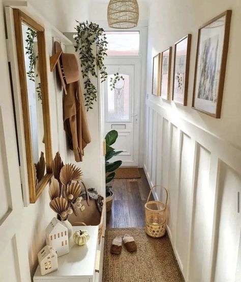 Entryway Interior Design, Narrow Entryway Decor, Scandinavian Hallway, Coral Accent Walls, Scandinavian Entryway, Entryway Interior, Boho Entryway, Bright Rugs, Entryway Style