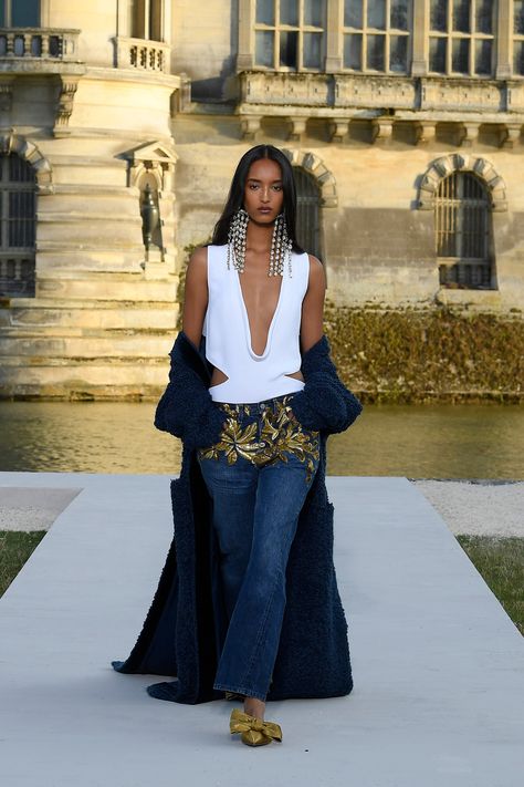 Valentino Fall 2023, Fall 2023 Couture, Valentino Jeans, Classical Dress, 2023 Couture, Abed Mahfouz, Valentin Yudashkin, Denim Texture, Valentino Haute Couture