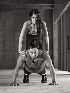 Fit Couples Pictures, Crossfit Couple, Men's Health Magazine, Workout Photoshoot, James Fridman, Gym Photoshoot, Gym Couple, Gym Photography, Friends Workout