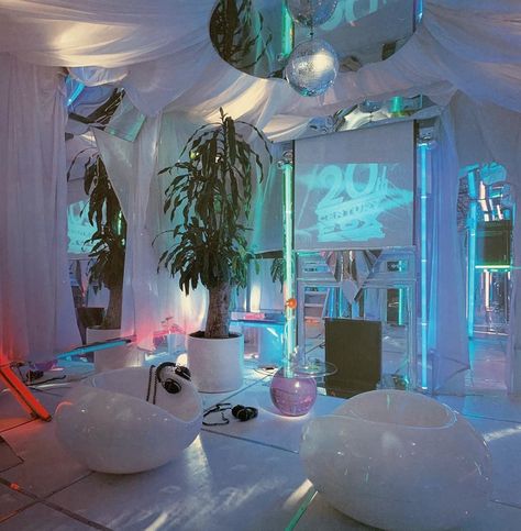 ◽️The 80s Interior◽️ on Instagram: ““Designer Mario Lo Cirero has demonstrated uninhabited originality in this studio apartment screening room.” . (The Media Design Book -…” Retro Futurism Interior, 80s Interior Design, 80s Interior, Familiar Places, Retro Interior Design, Frutiger Aero, Room Screen, Retro Interior, Miami Vice