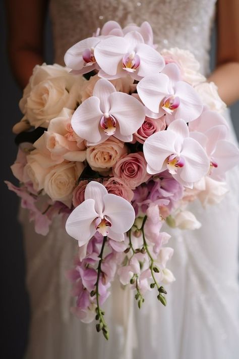 Large Wedding Bouquet, Orchid Bridal Bouquets, Orchid Bouquet Wedding, Wedding Planning Details, Unique Wedding Bouquet, Wedding Theme Inspiration, Modern Wedding Flowers, Orchid Bouquet, Bridal Bouquet Flowers