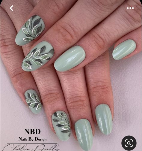 Pretty Nail Art Designs Green, Light And Dark Nail Designs, Foliage Nail Design, Nail Designs With Vines, Sage Green Nails With Leaf Design, Mint Floral Nails, Green Leaves Nail Art, Mint Green Floral Nails, Unique Gel Nail Designs Creative