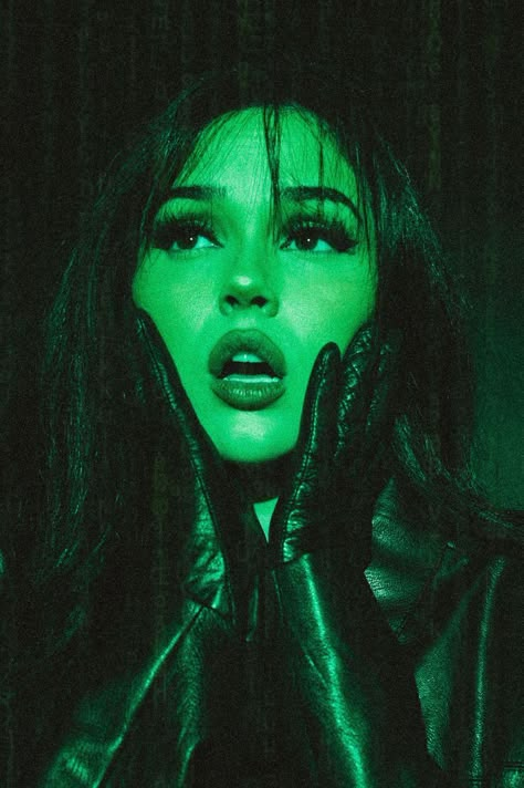 green matrix Maggie Lindemann Filmy Vintage, Dark Green Aesthetic, Maggie Lindemann, Photoshoot Themes, Photoshoot Concept, Cinematic Photography, Creative Portraits, Photo Reference, Green Aesthetic