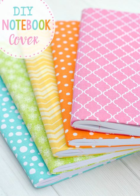 DIY Notebook Cover-A cute and easy way to make your own notebook, planner or journal. You'll love making this so much you might make a million! #journal #planner #officesupplies #backtoschool Escuela Diy, Diy Notebook Cover, Fat Quarter Projects, Fabric Book Covers, Personalized Pencils, Diy School Supplies, Diy Simple, Diy Notebook, Diy Planner