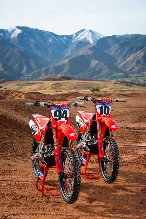 Dirt Scooter, Motocross Photography, Motocross Tracks, Honda Dirt Bike, Ford Super Duty Trucks, Monster Energy Supercross, Motocross Pants, Enduro Motocross, Mx Bikes